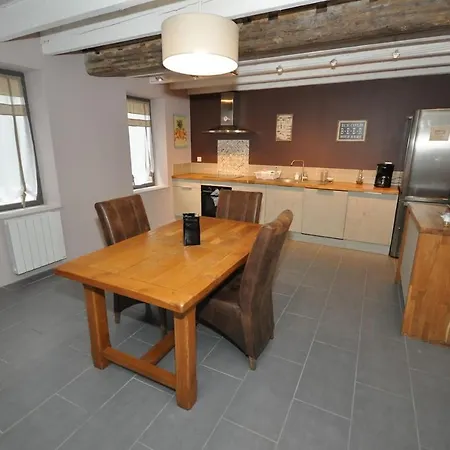 De La Broderie Bersee