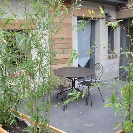 De La Broderie Bersee